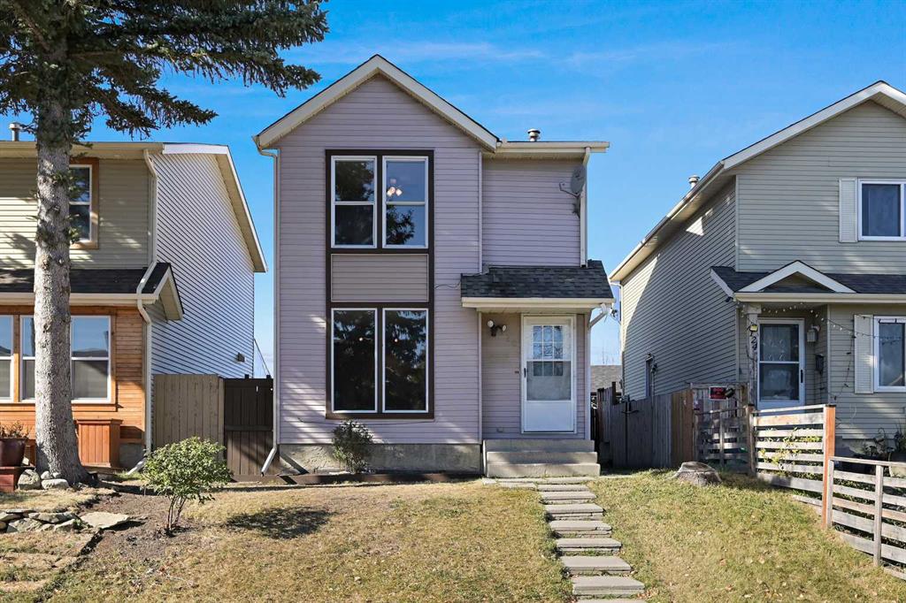 128 Castlegreen Close NE, A2265295, Alberta,