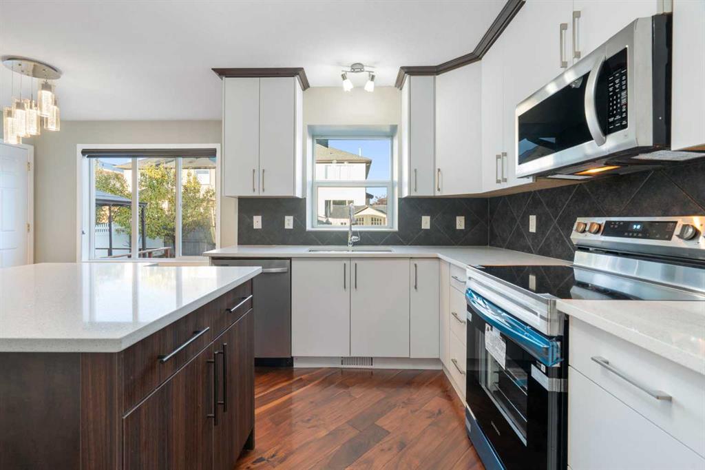 Fifth View of 2125 Luxstone Boulevard SW, Luxstone, Airdrie, Alberta, T4B 0C6