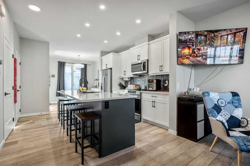 325 Ellen Park  , A2265337, Alberta,