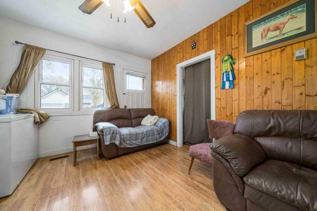 Fifth View of 619 Industrial Avenue SE, River Flats, Medicine Hat, Alberta, T1A 3L4