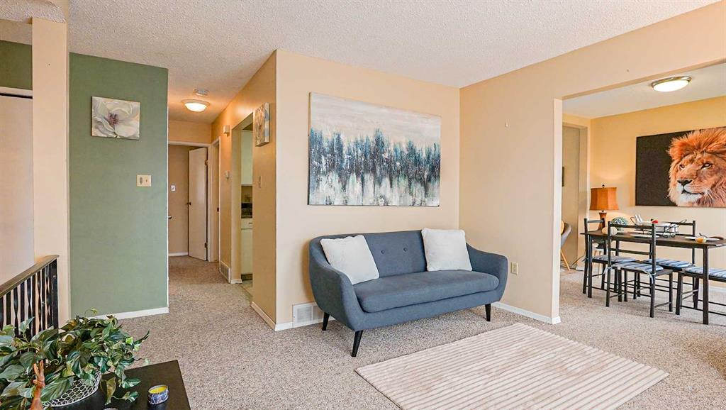 Third View of 90 Simpson Crescent SE, SE Southridge, Medicine Hat, Alberta, T1B 2R9