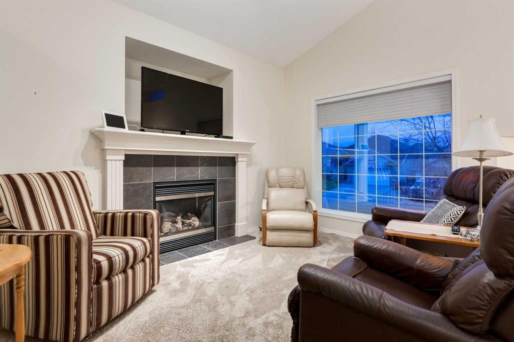 Fifth View of 1936 THORNBIRD Road SE, Thorburn, Airdrie, Alberta, T4A2E5