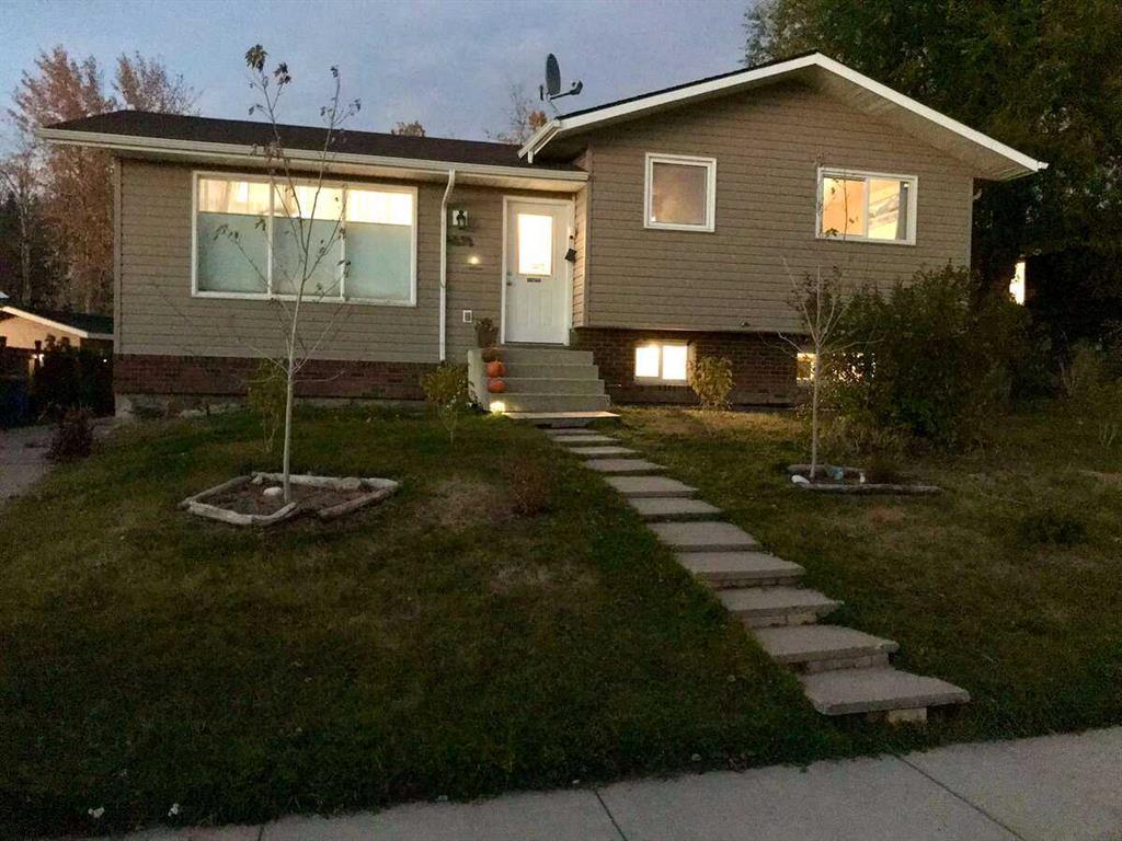 Third View of 5232 38 Street Crescent , Margodt, Innisfail, Alberta, T4G 1G7