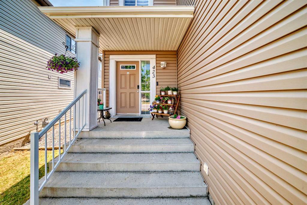 Fourth View of 423 Morningside Way SW, Morningside, Airdrie, Alberta, T4B 3M5