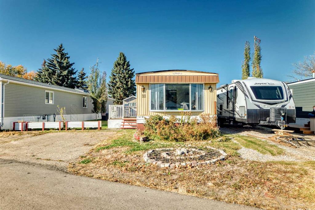 Third View of 11, 649 Main Street N, Sunridge, Airdrie, Alberta, T4B 1Z6