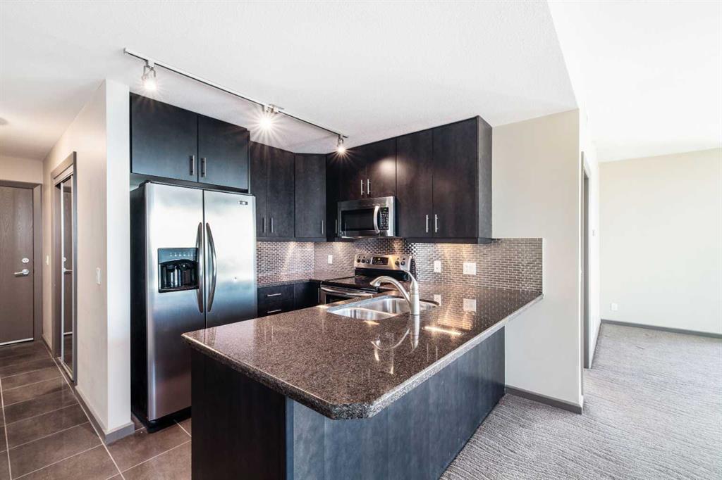 Fifth View of 2010, 210 15 Avenue SE, Beltline, Calgary, Alberta, T2B0B5
