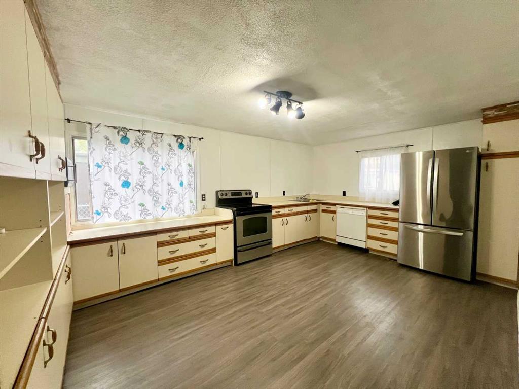 Fourth View of 239, 3223 83 Street NW, Greenwood/Greenbriar, Calgary, Alberta, T3B5N5