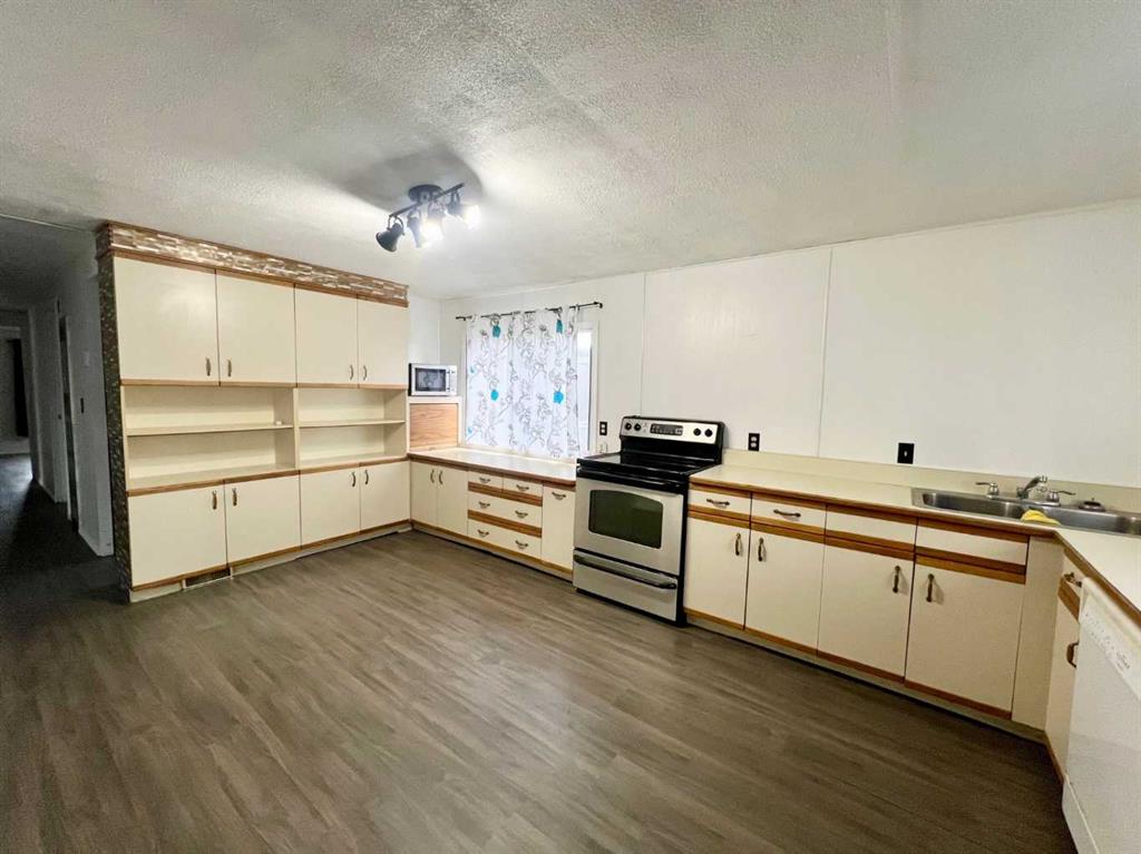 Fifth View of 239, 3223 83 Street NW, Greenwood/Greenbriar, Calgary, Alberta, T3B5N5