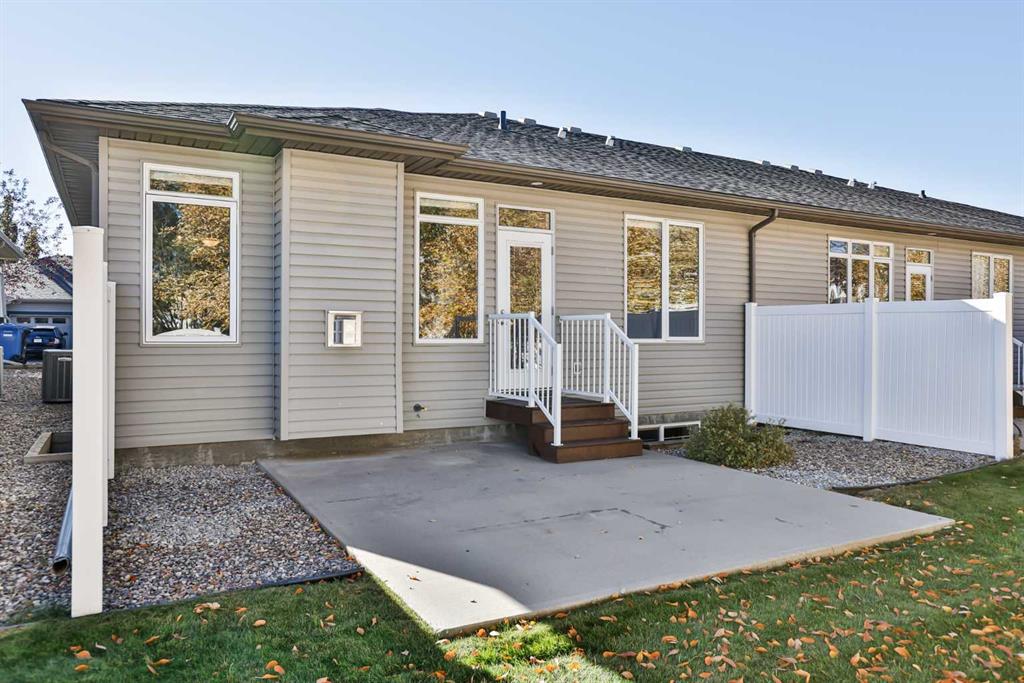 Fourth View of 15, 150 Fairmont Road S, Fairmont, Lethbridge, Alberta, T1K 8C6