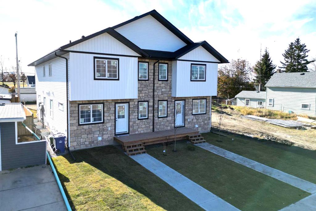 Third View of 5139 48th Street  , Central Innisfail, Innisfail, Alberta, T4G 1M2