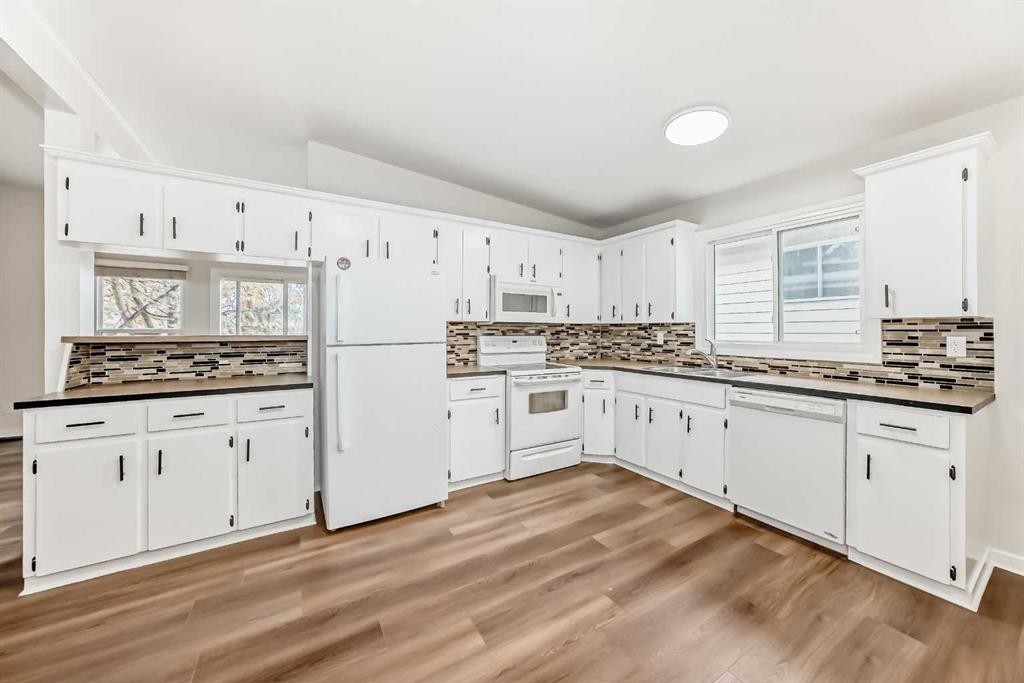 Fifth View of 6525 58 Street NW, Dalhousie, Calgary, Alberta, T3A 2A4