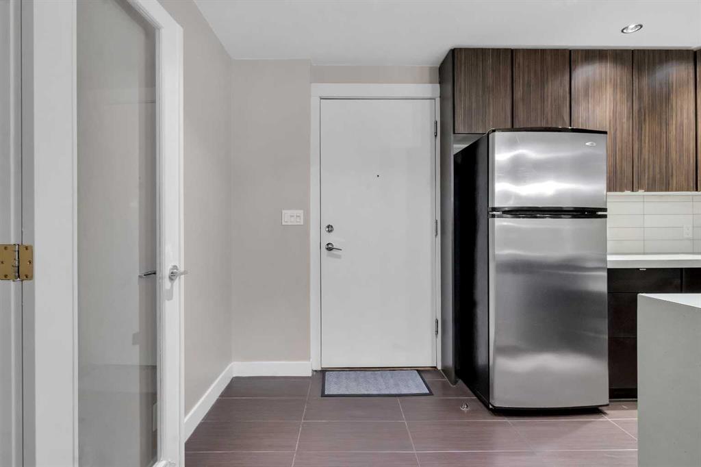 Fifth View of 102, 788 12 Avenue SW, Beltline, Calgary, Alberta, T2R 0H1
