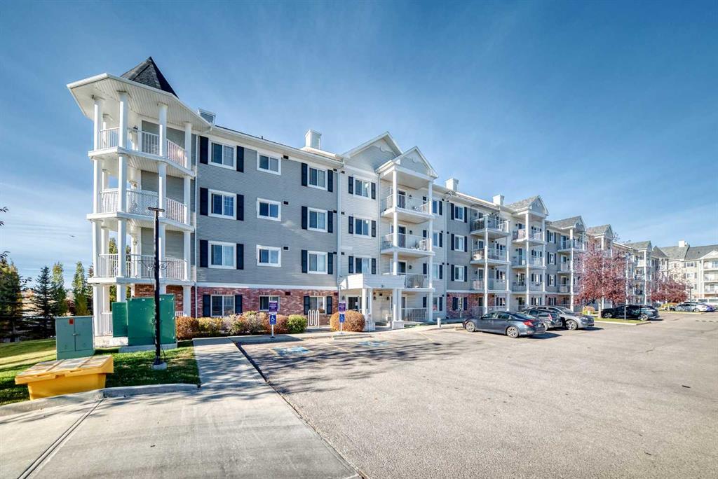 4404, 31 Country Village Manor NE, A2265630, Alberta,