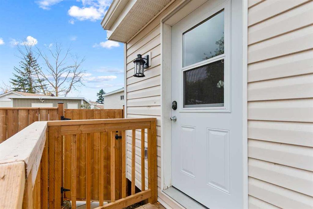 Fourth View of 5800 46 Street , NONE, Olds, Alberta, T4H 1G8