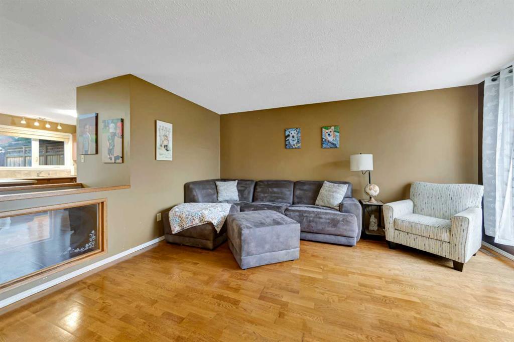 Fifth View of 5714 39 Street , Southridge, Lloydminster, Alberta, T9V 2P1