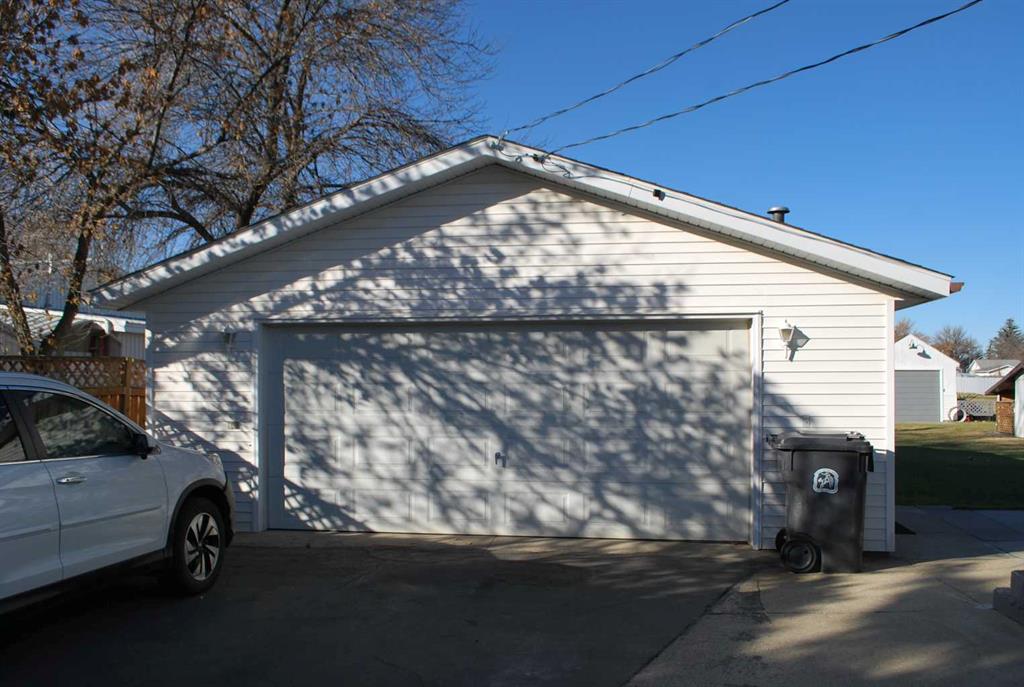 Fourth View of 246 N 100 E  , NONE, Raymond, Alberta, T0K 2S0