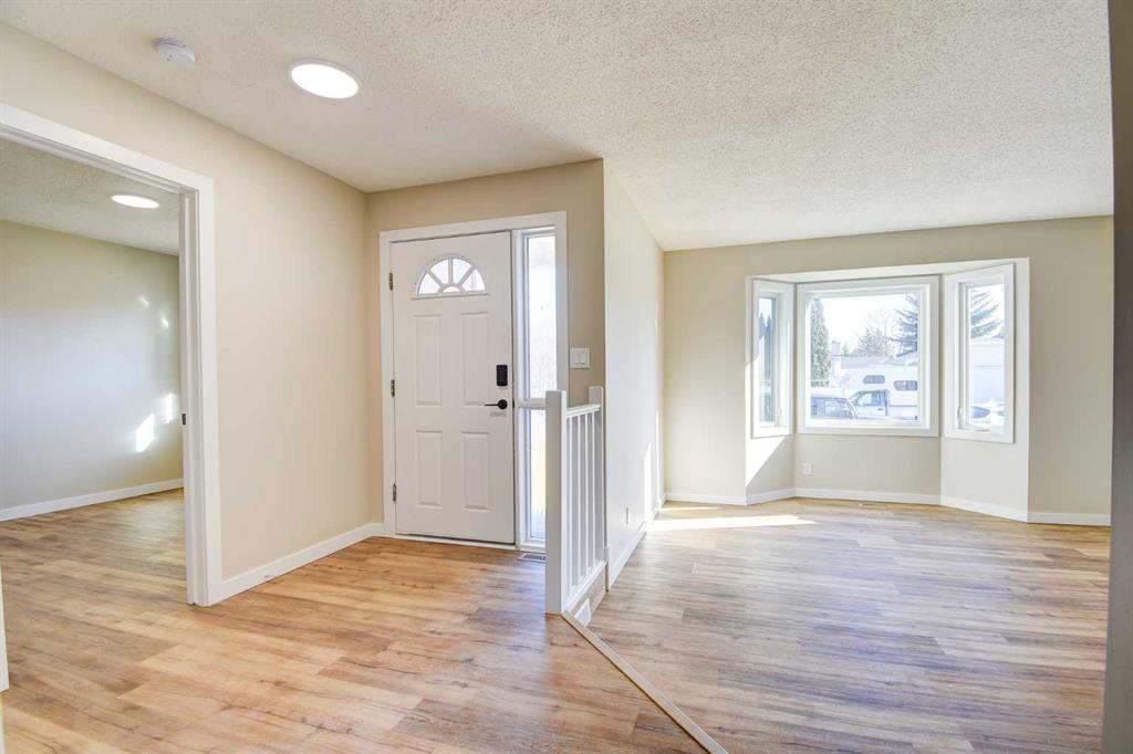 Third View of 112 Dixon Crescent , Deer Park Estates, Red Deer, Alberta, T4R 2H5
