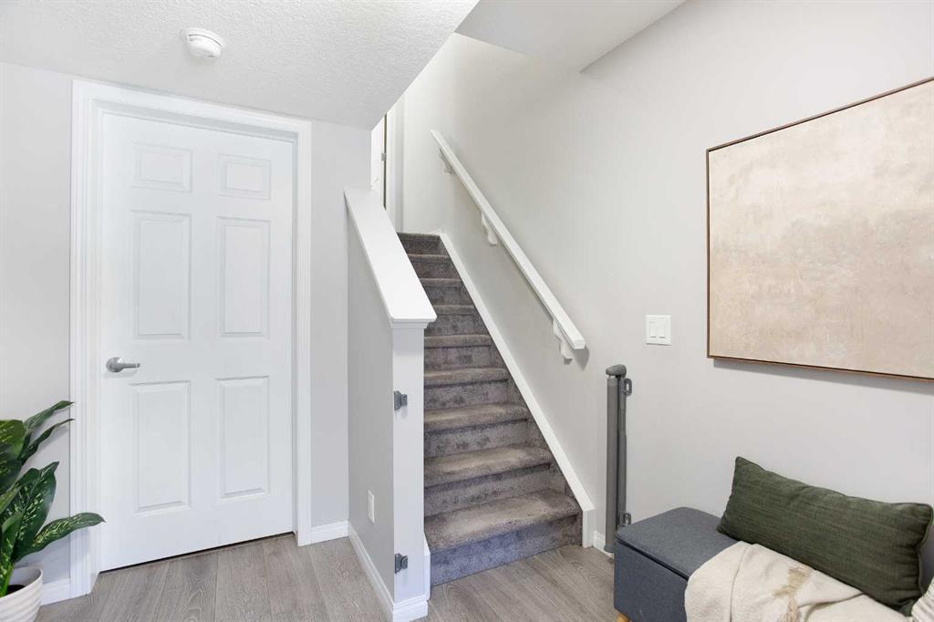 Fourth View of 214 Hillcrest Gardens SW, Hillcrest, Airdrie, Alberta, T4B 4H8
