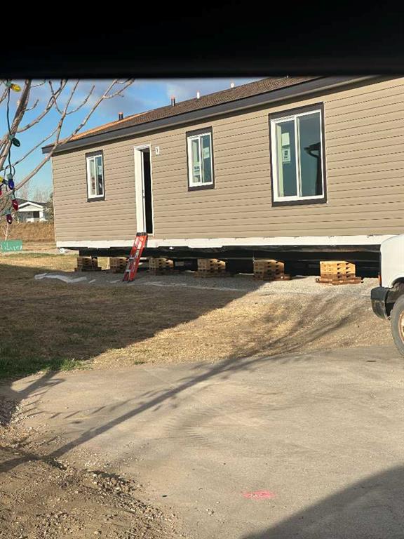 2014 Sunflower Crescent , A2265850, Alberta,