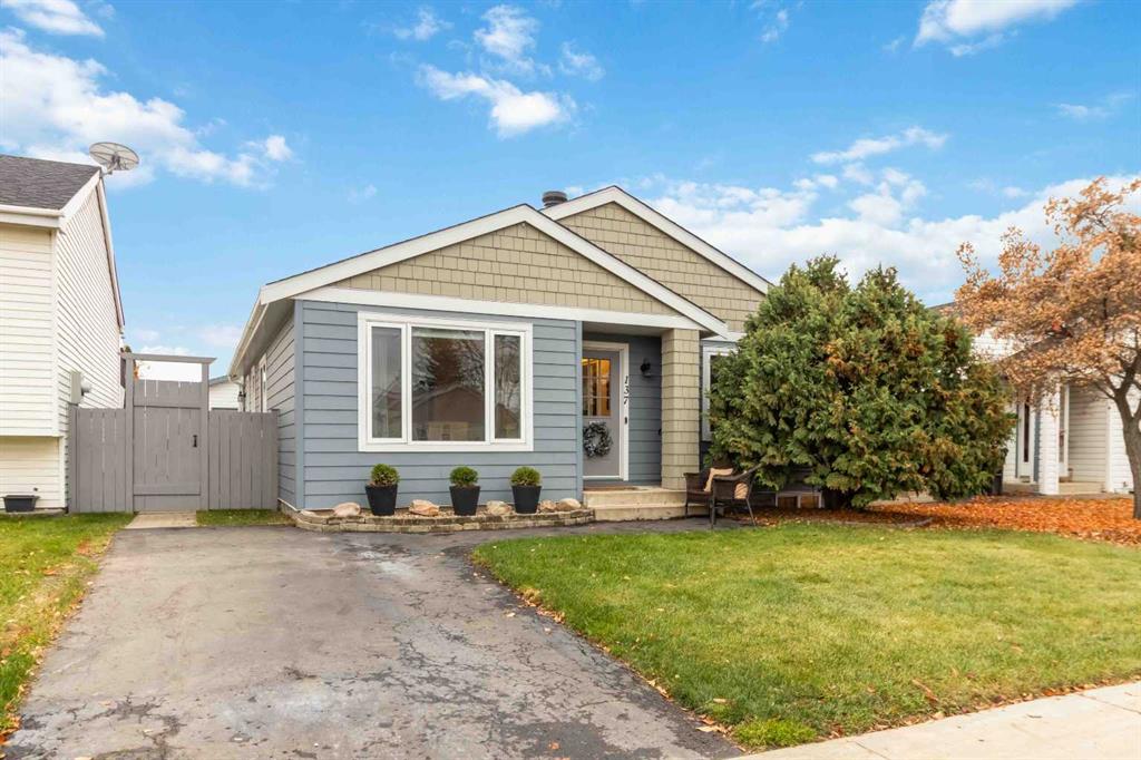Third View of 137 Bird Crescent , Thickwood, Fort McMurray, Alberta, T9H4T1