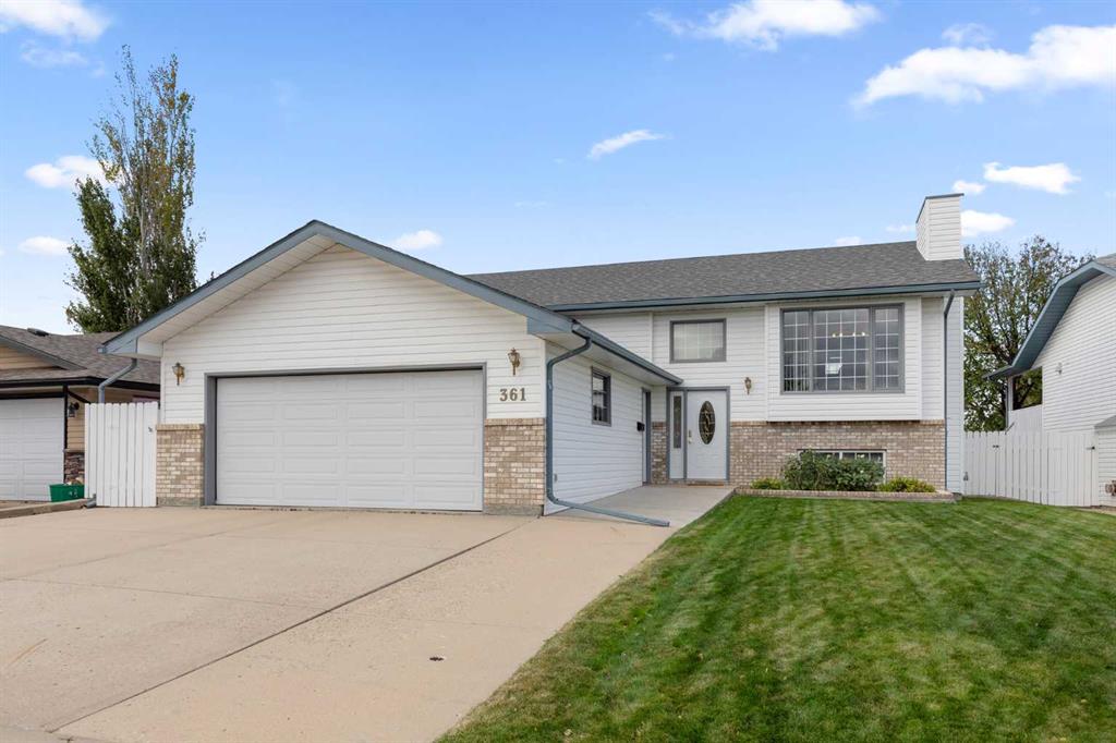 Third View of 361 Sprague Way SE, SE Southridge, Medicine Hat, Alberta, T1B 3Y9