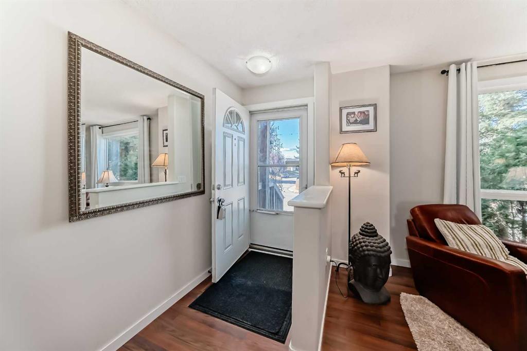 Fifth View of 56 Applecroft Road SE, Applewood Park, Calgary, Alberta, T2A 7J3