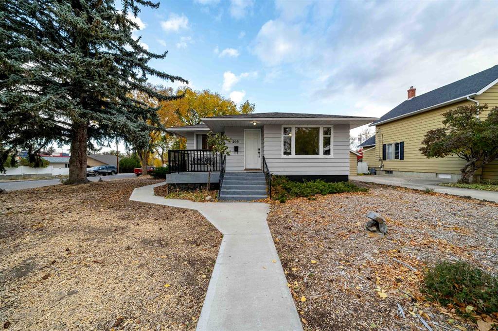 206 7 Street SE, A2265948, Alberta,
