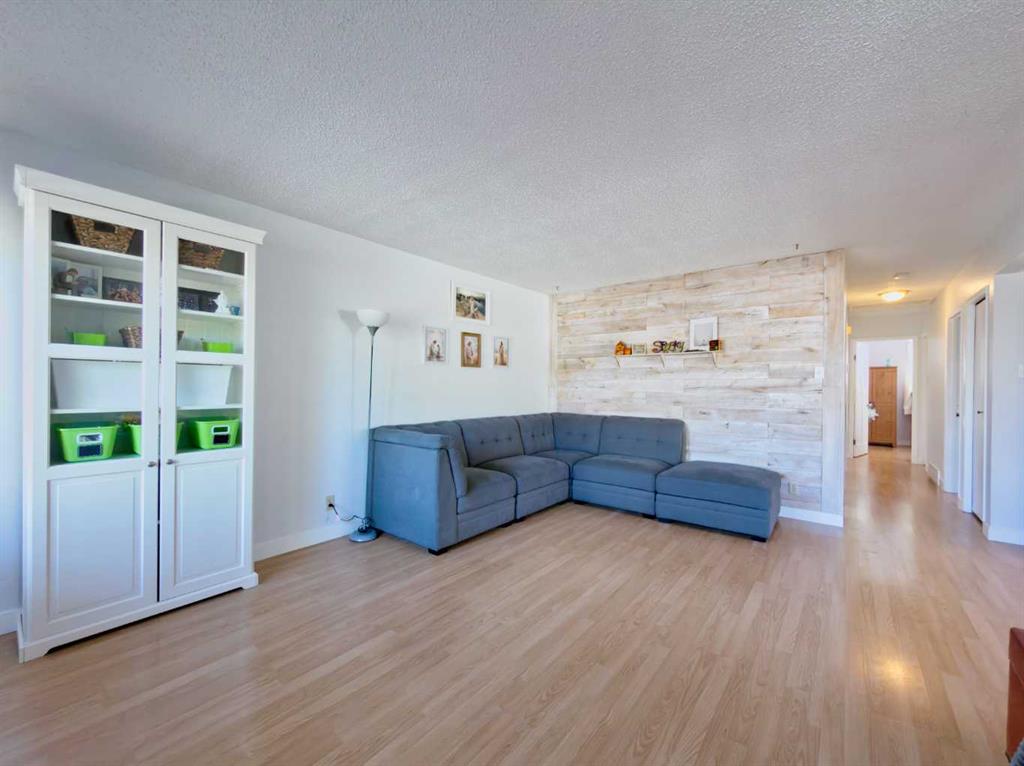 Fourth View of 8 Cayuga Crescent W  , Indian Battle Heights, Lethbridge, Alberta, T1K 5H5