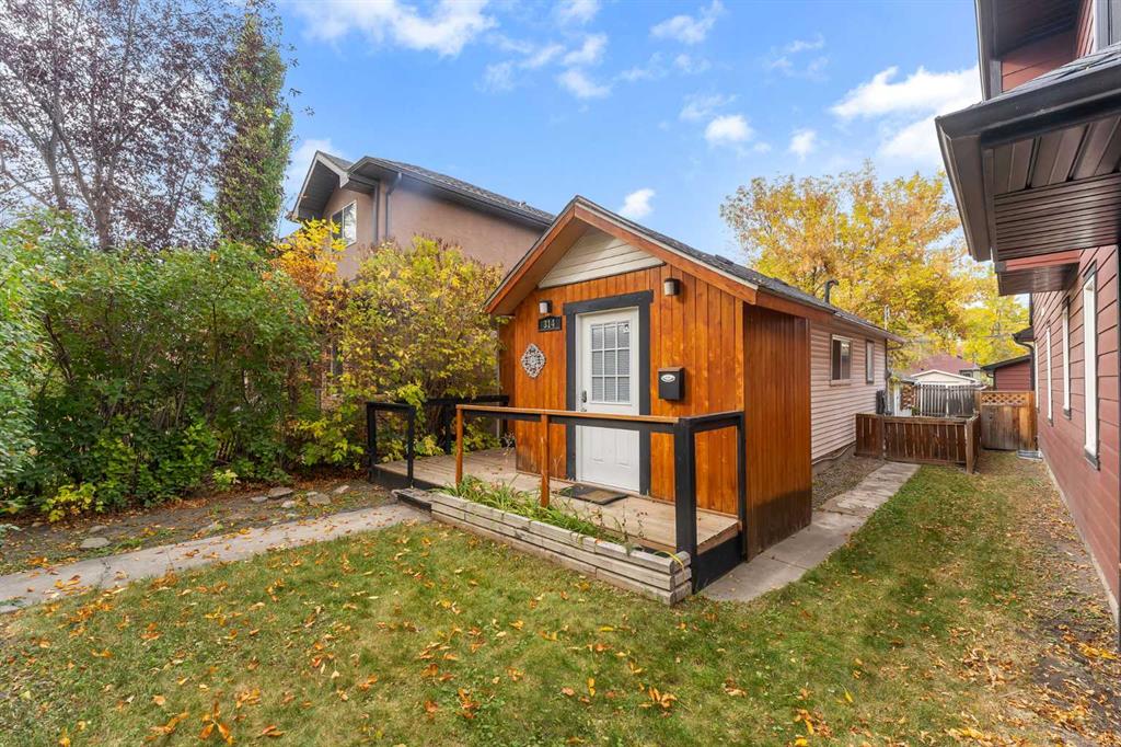 Third View of 314 8 Avenue NE, Crescent Heights, Calgary, Alberta, T2E 0P9