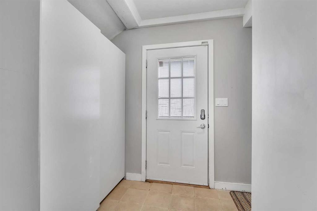 Fifth View of 314 8 Avenue NE, Crescent Heights, Calgary, Alberta, T2E 0P9