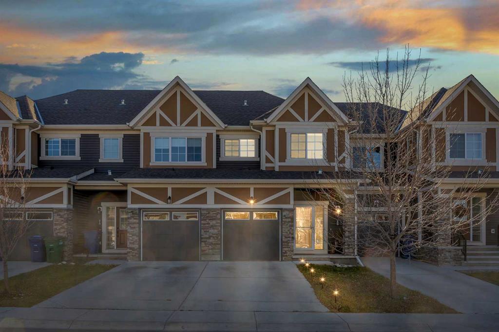209 Hillcrest Square SW, A2266017, Alberta,