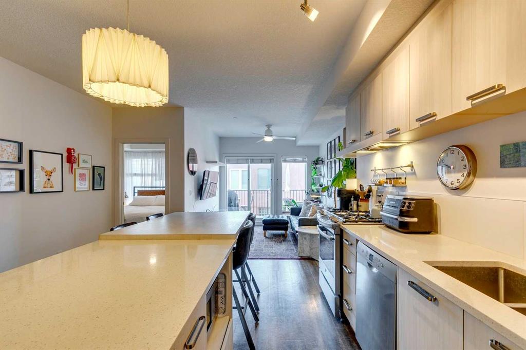 Fifth View of 307, 730 5 Street NE, Renfrew, Calgary, Alberta, T2E 3W8