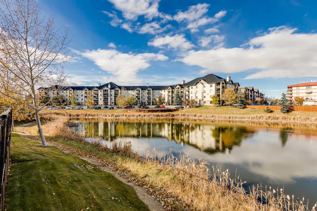 8128, 304 Mackenzie Way SW, A2266022, Alberta,