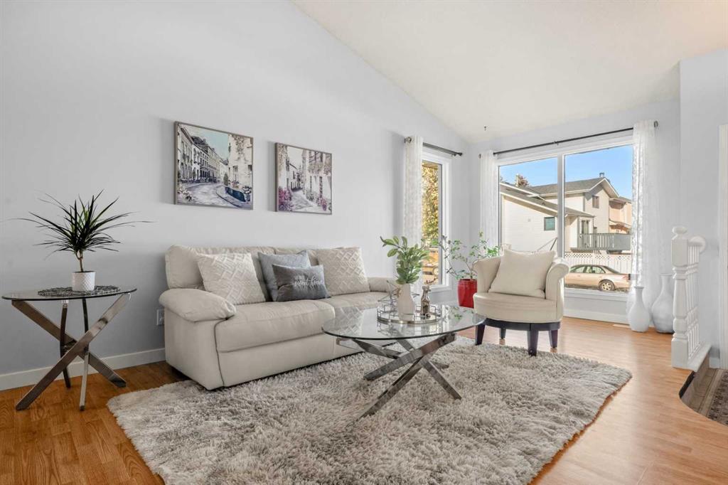 Fifth View of 136 Sanderling Close NW, Sandstone Valley, Calgary, Alberta, T3K 2Z4