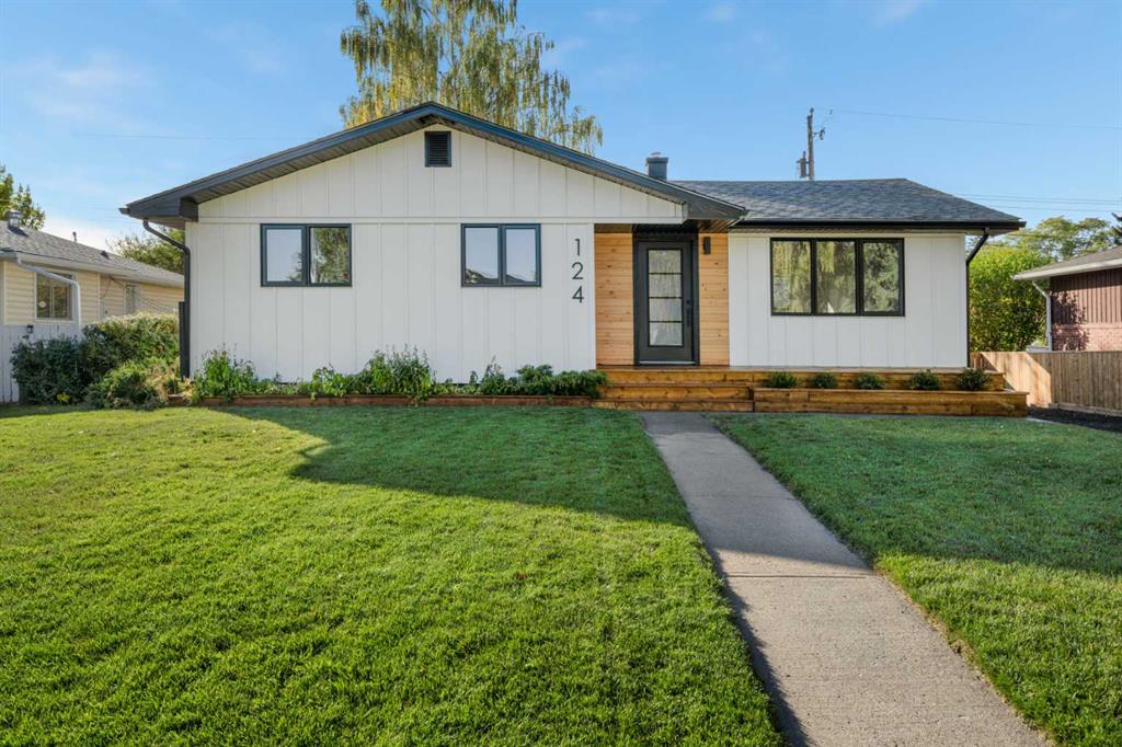 Second View of 124 Gainsborough Drive SW, Glamorgan, Calgary, Alberta, T3E 4W9