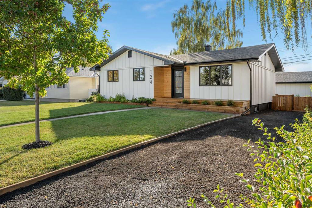 Fourth View of 124 Gainsborough Drive SW, Glamorgan, Calgary, Alberta, T3E 4W9