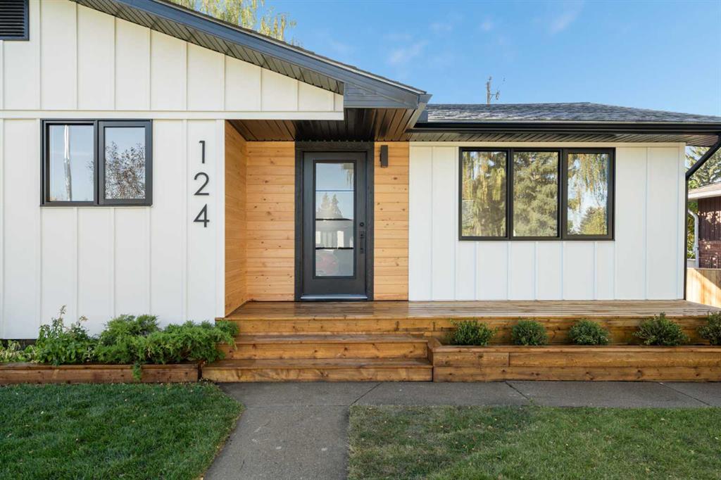 Fifth View of 124 Gainsborough Drive SW, Glamorgan, Calgary, Alberta, T3E 4W9