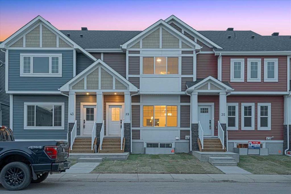 Third View of 39 Baysprings Terrace SW, Baysprings, Airdrie, Alberta, T4B4A7