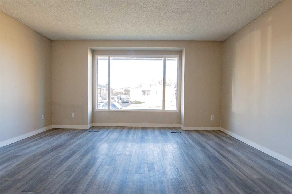 Fourth View of 8115 94 Street , Patterson Place, Grande Prairie, Alberta, T8V 5R4