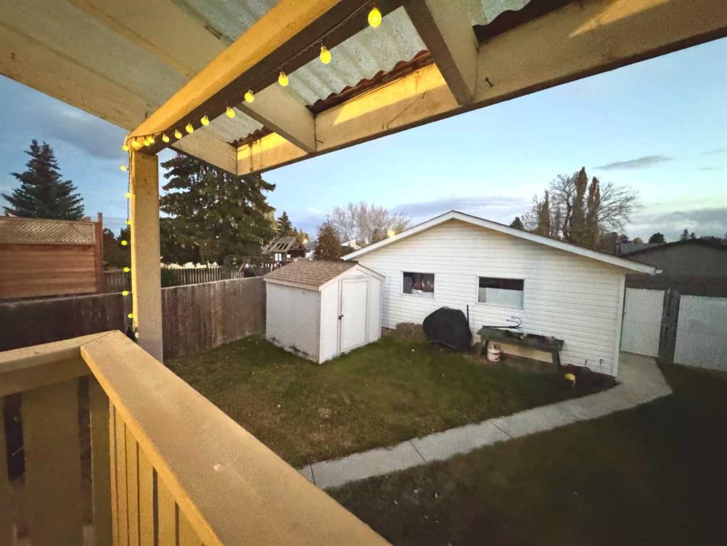 Fifth View of 35 Oak Street , Oriole Park, Red Deer, Alberta, T4P 1R8