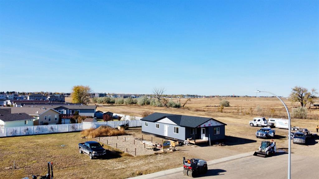 323 20 Street E, A2266150, Alberta,