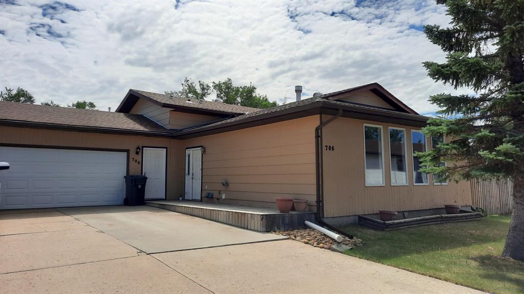 706 Bankview Close , A2266157, Alberta,