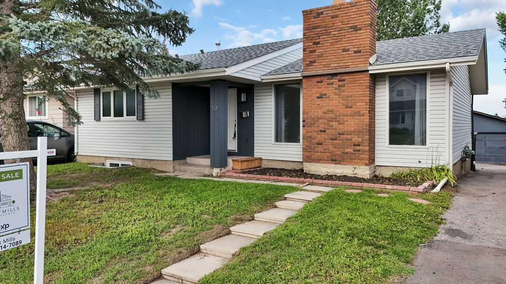 10 Radcliffe Crescent SE, A2266165, Alberta,