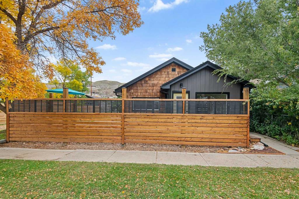 260 2 Avenue , A2266180, Alberta,