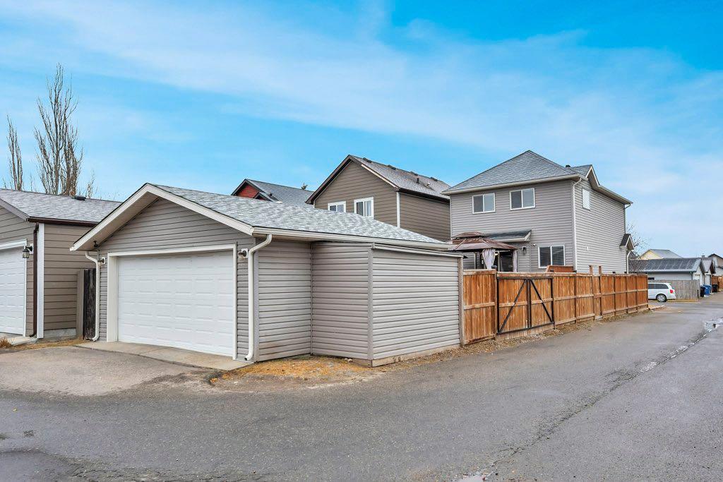 Fifth View of 17 Taravista Way NE, Taradale, Calgary, Alberta, T3J 4K1