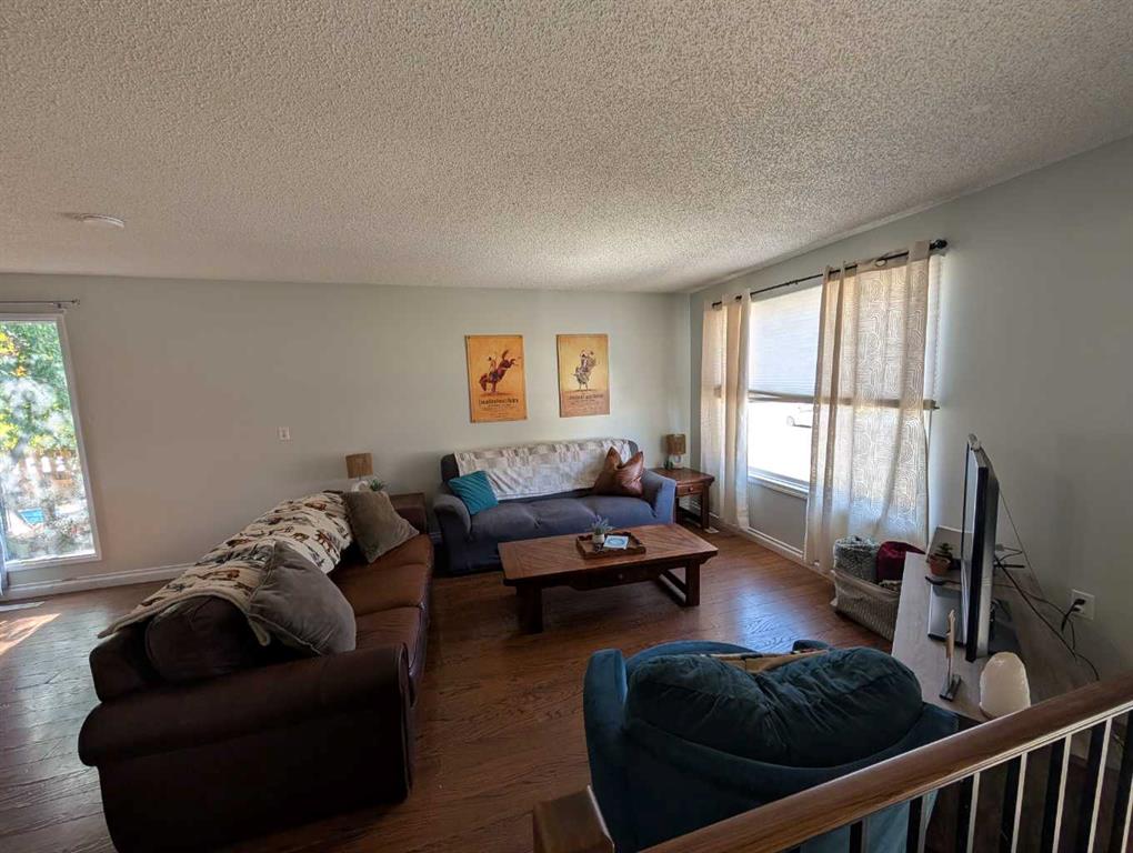 Fifth View of 52 Collins Crescent SE, Crestwood-Norwood, Medicine Hat, Alberta, T1B 1T8