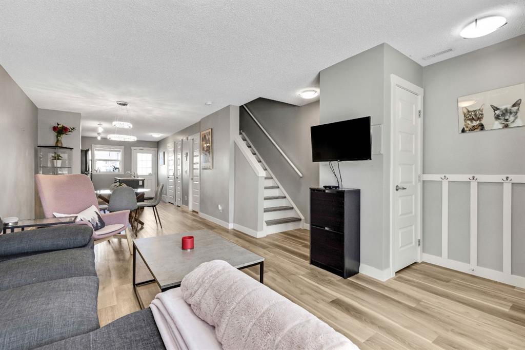 Fifth View of 220 Mckenzie Towne Close SE, McKenzie Towne, Calgary, Alberta, T2Z 1A9
