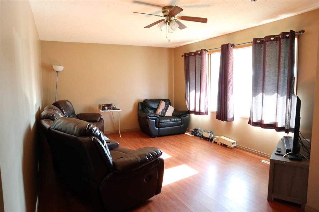 Third View of 5010 40 Avenue , Parkdale, Wetaskiwin, Alberta, T9A 0A3