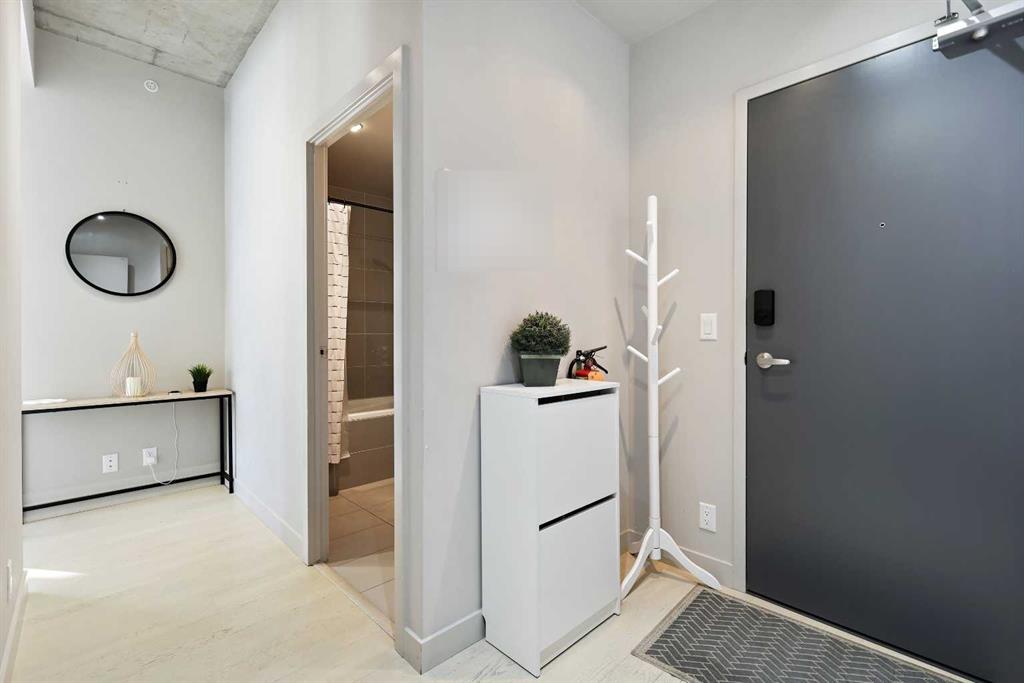 Fourth View of 606, 1010 6 Street SW, Beltline, Calgary, Alberta, T2R 1B4