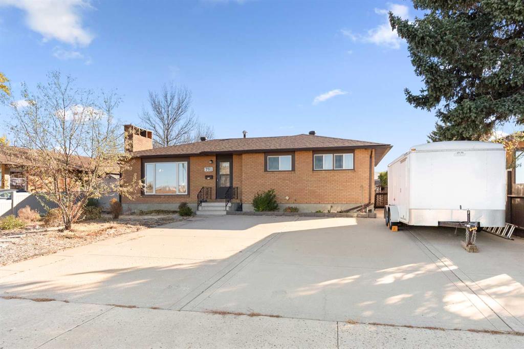 751 Mccutcheon Drive NW, A2266273, Alberta,